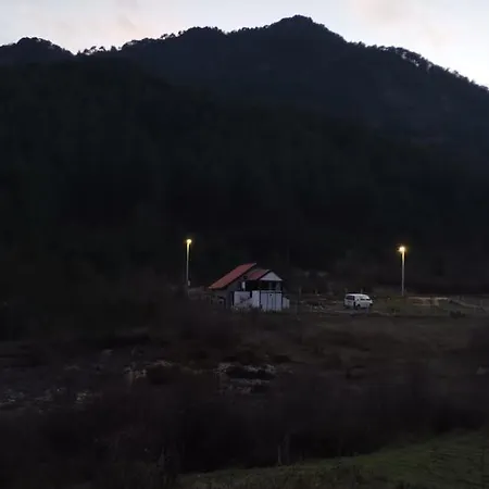 - Vikendica Vukovic Σπίτι διακοπών Τρέμπινιε