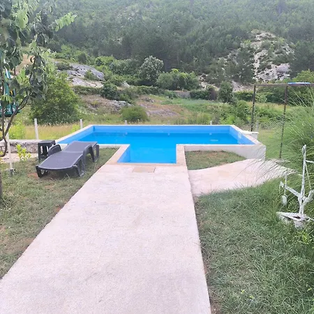 - Vikendica Vukovic Σπίτι διακοπών Τρέμπινιε