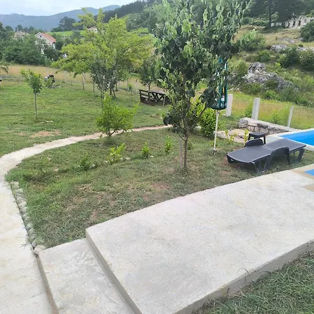 - Vikendica Vukovic * Trebinje