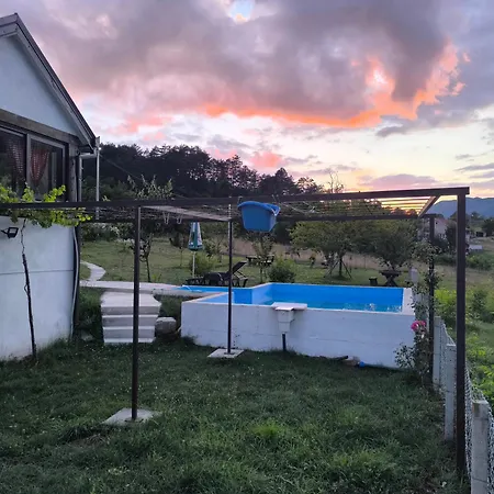 - Vikendica Vukovic * Trebinje
