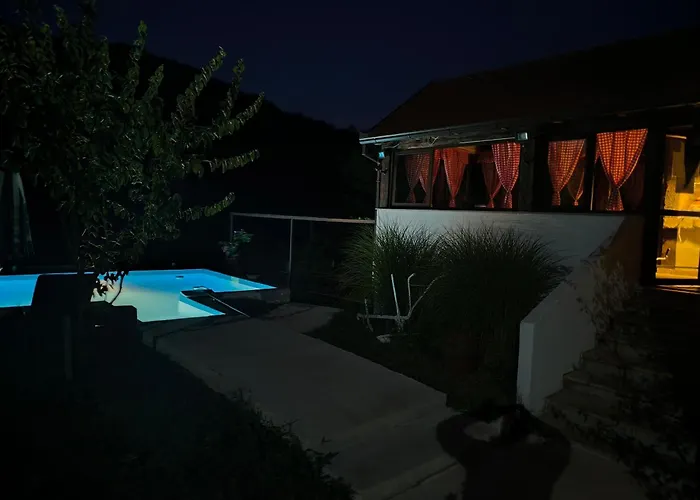 - Vikendica Vukovic *